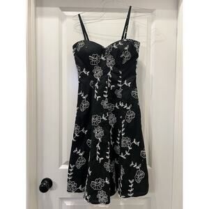 White House Black Market | SIZE 0, XS, Floral Corset Strapless Embroidered Dress